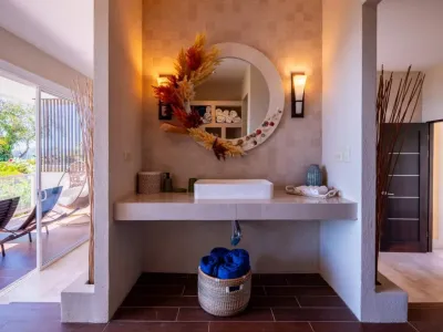 Casa Blanca #2 — Photo 30