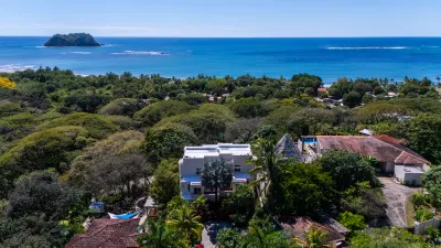 Casa Blanca — Twin Villas — Photo 4