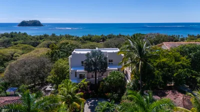 Casa Blanca — Twin Villas — Photo 5