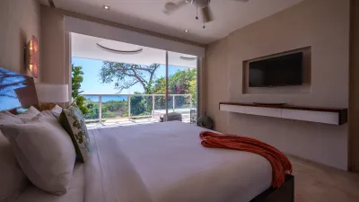 Casa Blanca — Twin Villas — Photo 24