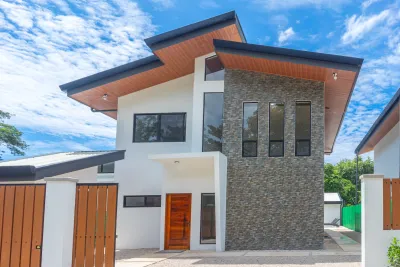 A 2023-built house with a large pool, minutes from the village — Jurassic, Sámara