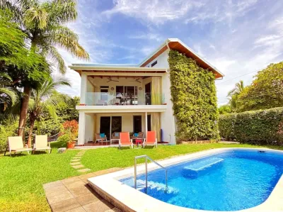 A Swedish-designed house above the bay of Carrillo — Casa Marelie, Sámara