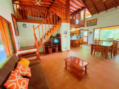 Colonial-style family home between Sámara and Playa Buena Vista — Casa Mariposa, Sámara