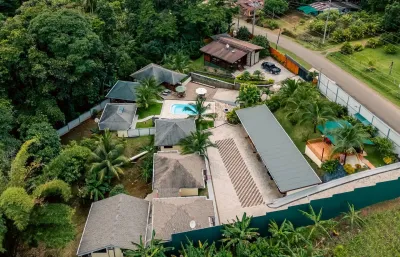 5-bedroom house with a private pool near Sámara — Casa Roma, Sámara