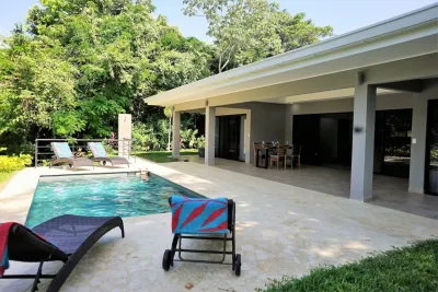 A jungle house three kilometers from Samara and the beach — Casa Sendero de Monos, Sámara