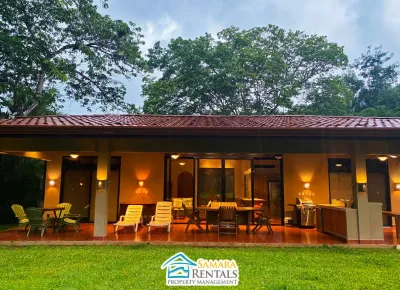 A villa beside the jungle in Playa Carrillo — Casa Tortuga, Sámara
