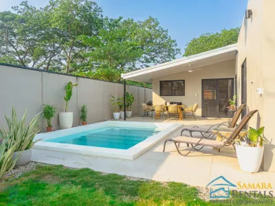A modern three-bedroom house with a private pool — Casa Tres Luces, Sámara