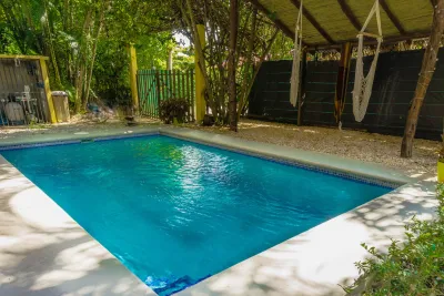 Lovely Condo, 5 Minute Walk from the Beach — Photo 3