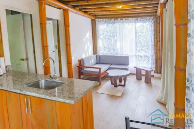 Lovely Condo, 5 Minute Walk from the Beach — Photo 14
