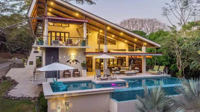 Five bedrooms and an infinity pool on two private acres — Casa Mesakeca, Sámara